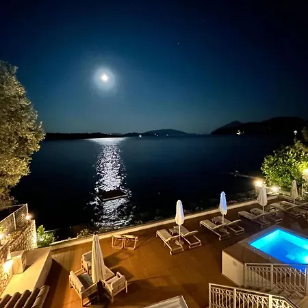 Luxury Waterfront - East Coast Apartament Nydri (Lefkada)